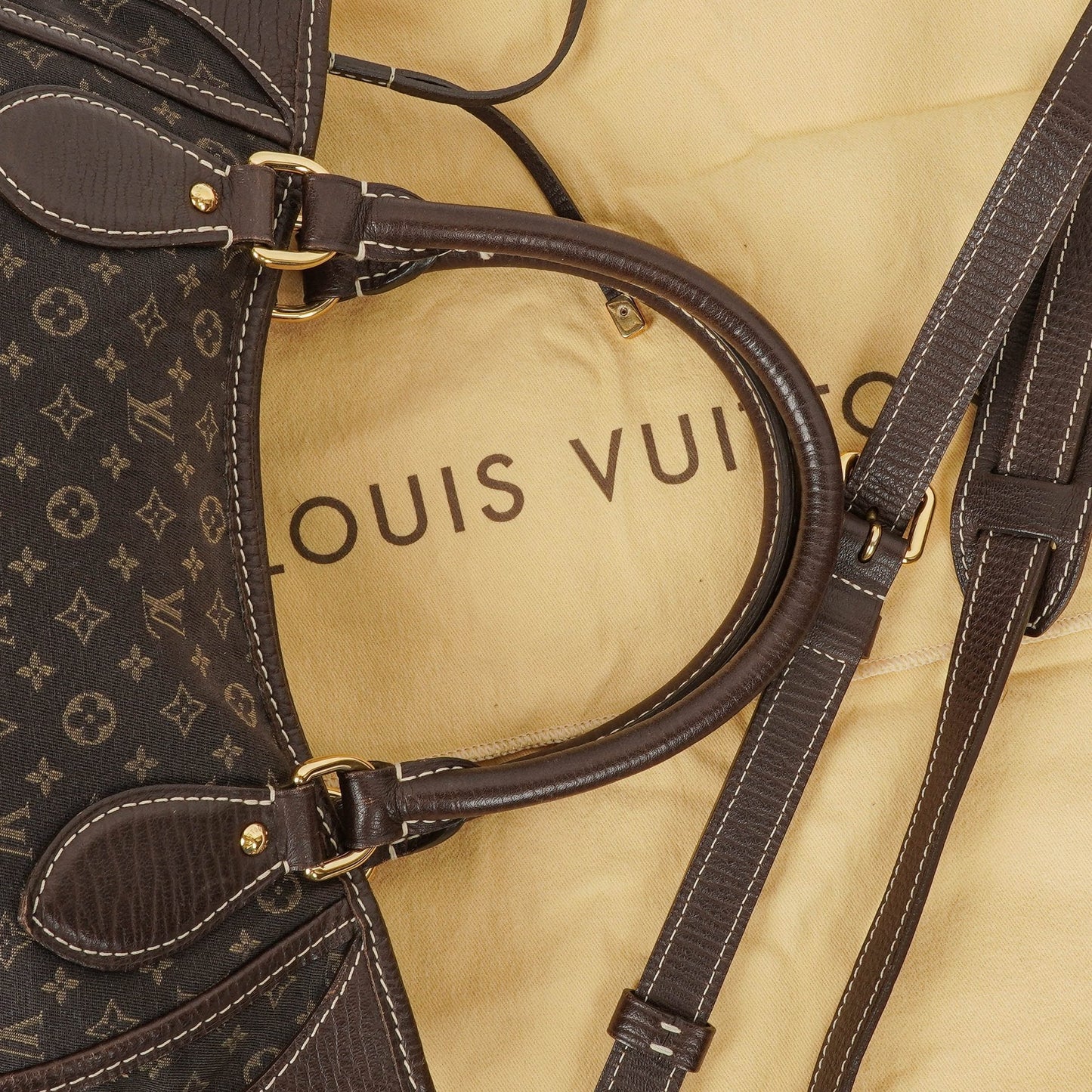 Louis Vuitton Idylle Angele Monogram Schultertasche in Fusain