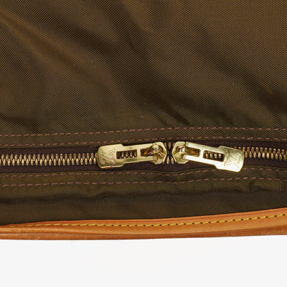 Louis Vuitton Kleidertasche aus Monogram Canvas