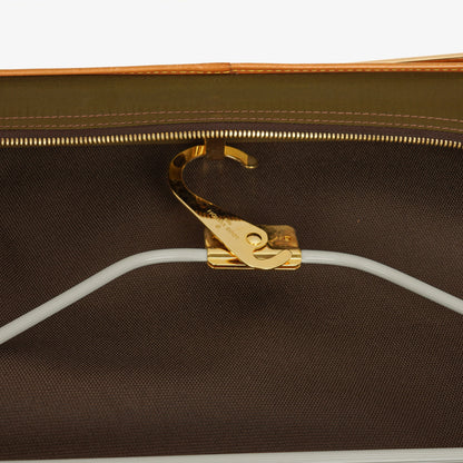 Louis Vuitton Kleidertasche aus Monogram Canvas