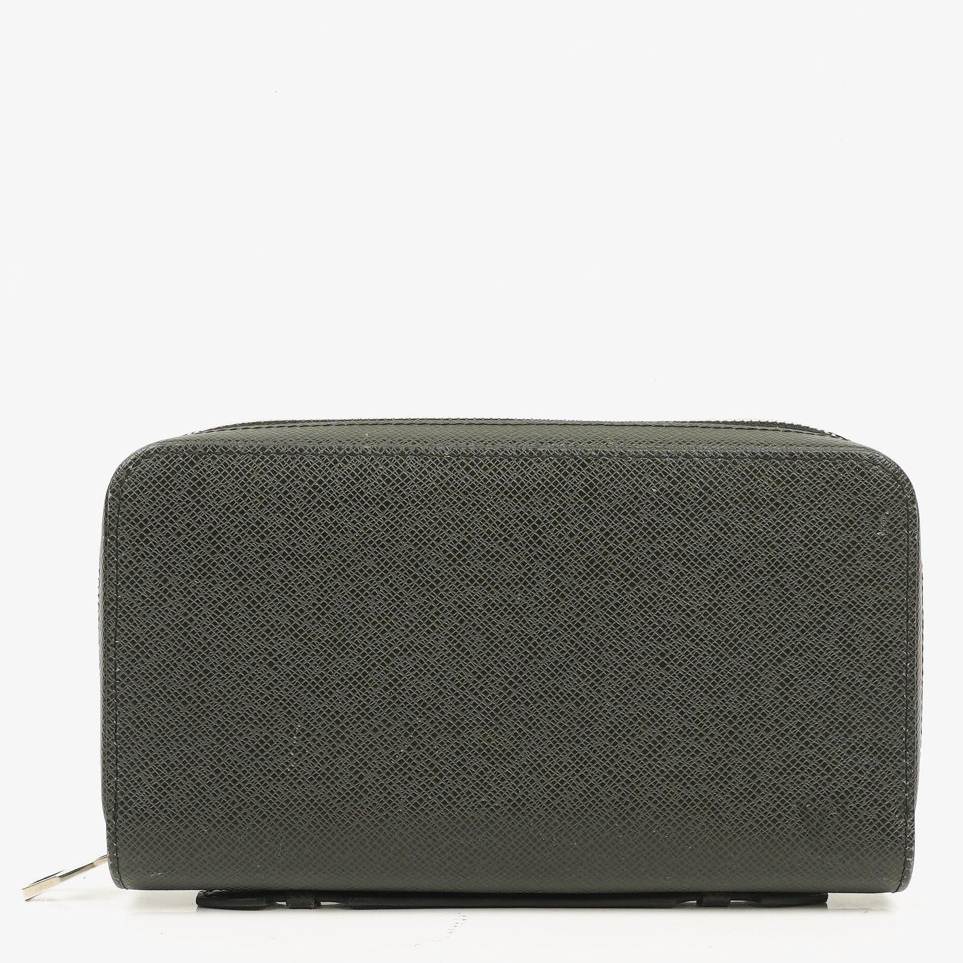 Louis Vuitton Glacier Taiga Leder Zippy XL Geldbörse