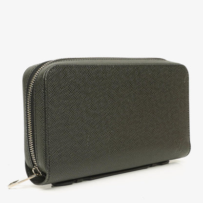 Louis Vuitton Glacier Taiga Leder Zippy XL Geldbörse
