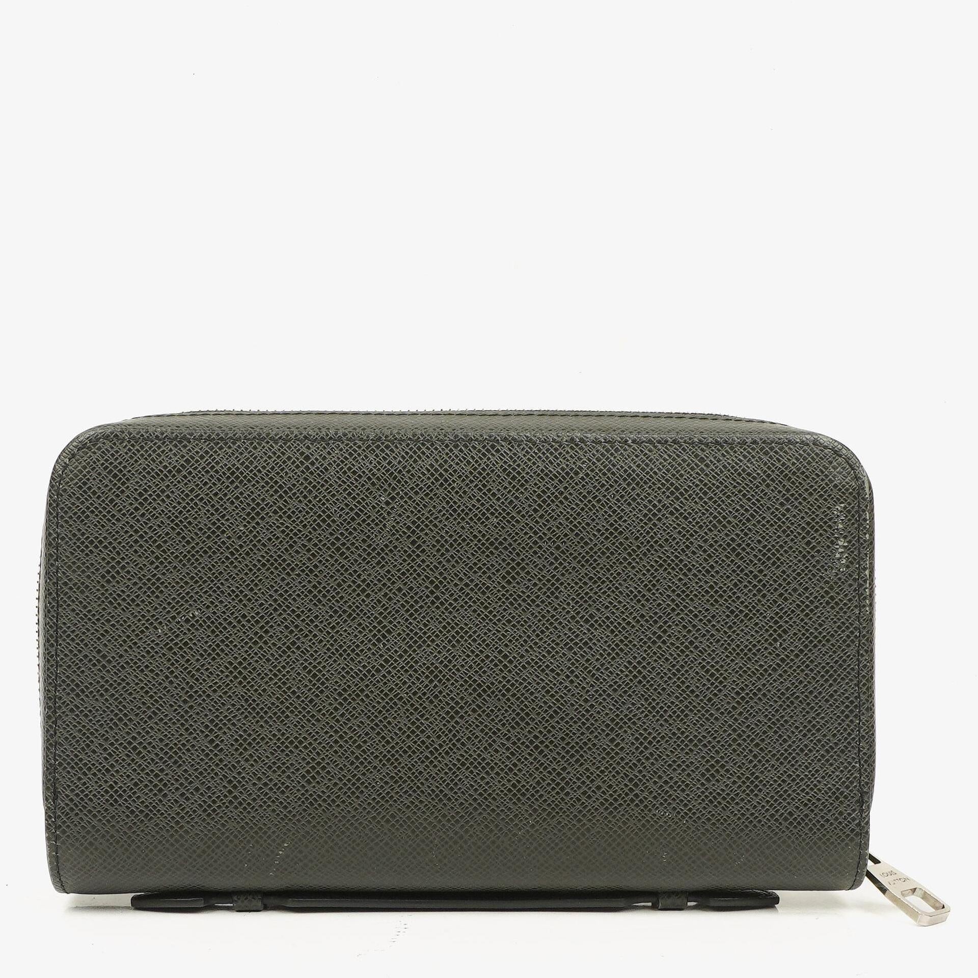 Louis Vuitton Glacier Taiga Leder Zippy XL Geldbörse