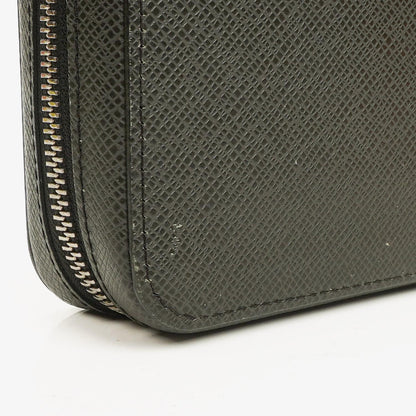 Louis Vuitton Glacier Taiga Leder Zippy XL Geldbörse