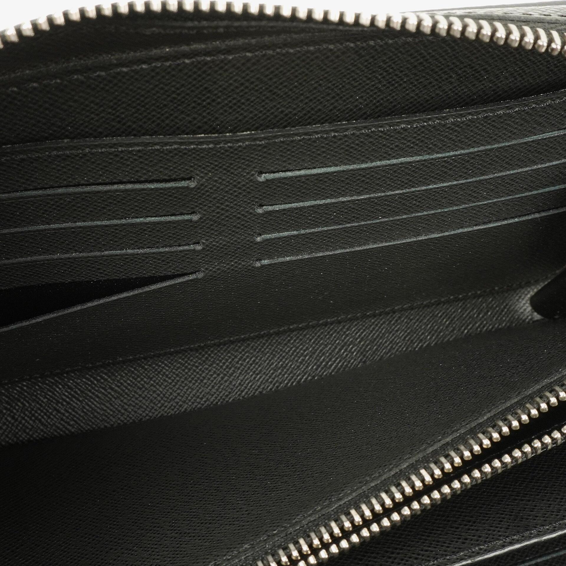 Louis Vuitton Glacier Taiga Leder Zippy XL Geldbörse