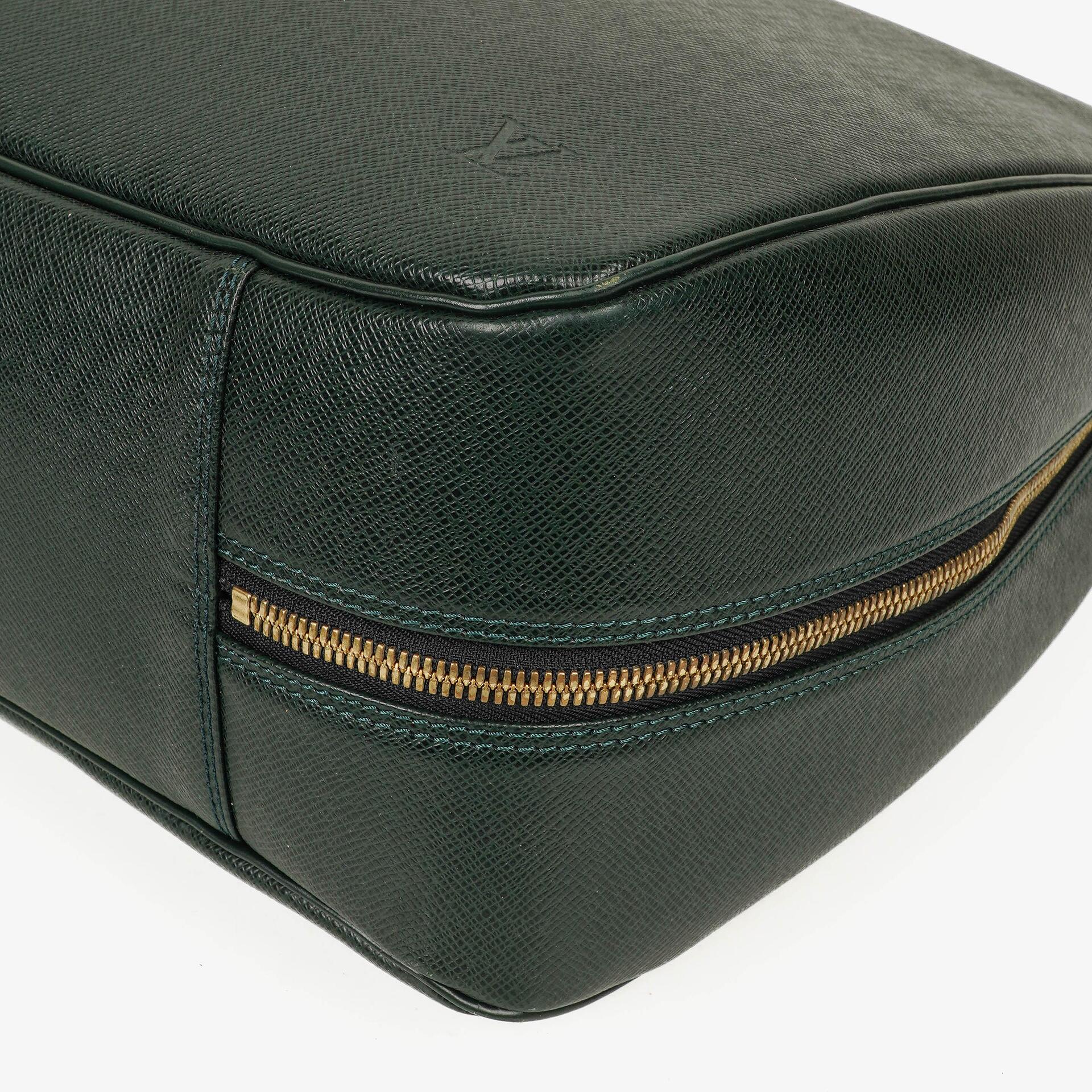 Louis Vuitton Helanga 1 Poche Reisetasche aus Epicea Taiga Leder