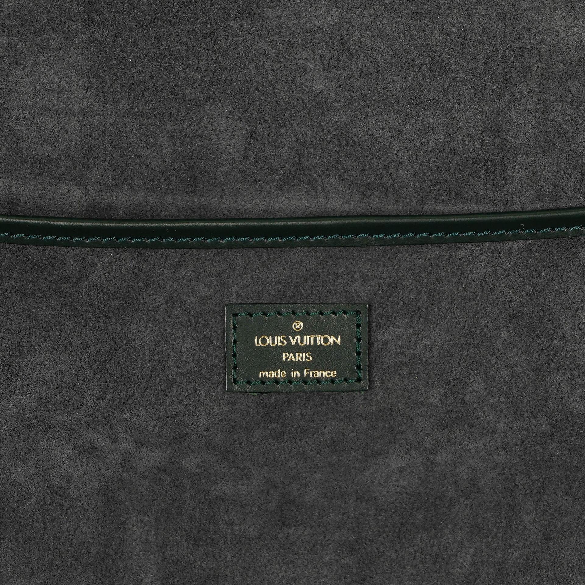 Louis Vuitton Helanga 1 Poche Reisetasche aus Epicea Taiga Leder