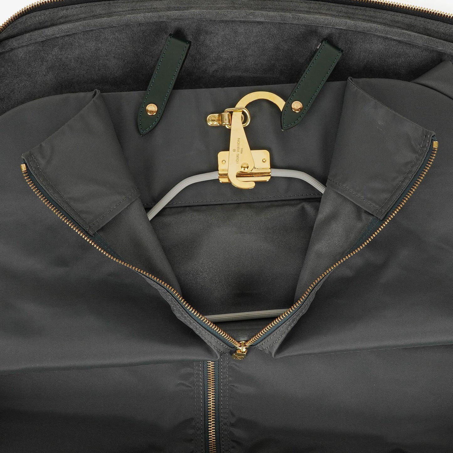 Louis Vuitton Helanga 1 Poche Reisetasche aus Epicea Taiga Leder