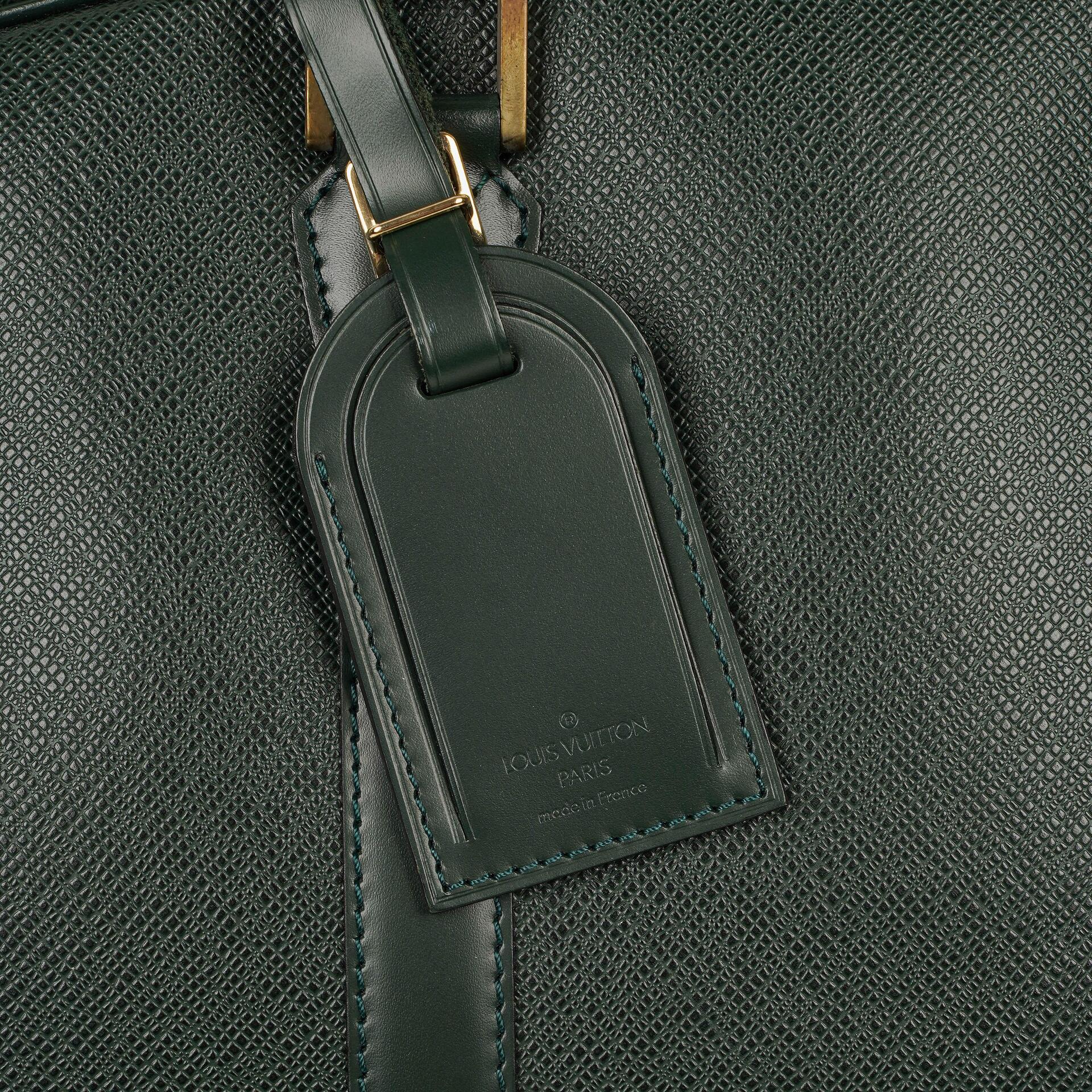 Louis Vuitton Helanga 1 Poche Reisetasche aus Epicea Taiga Leder