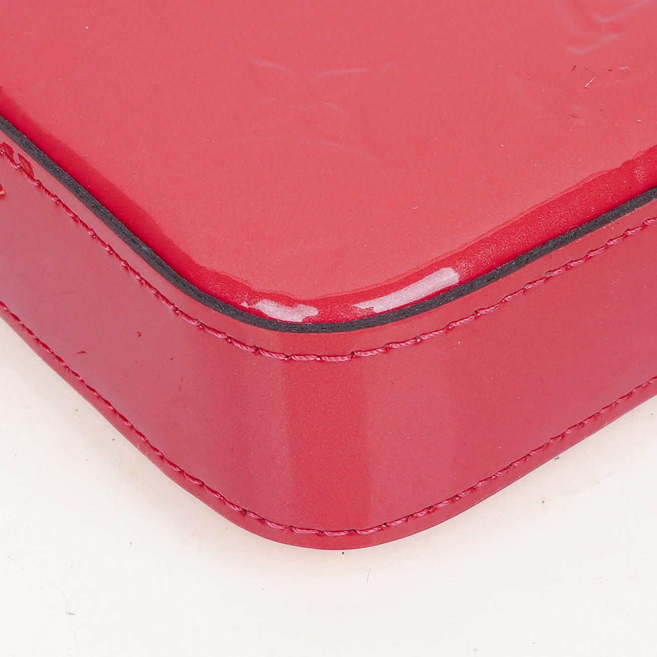 Louis Vuitton Felicie Pochette Kettenbörse aus knallpinkem Vernis