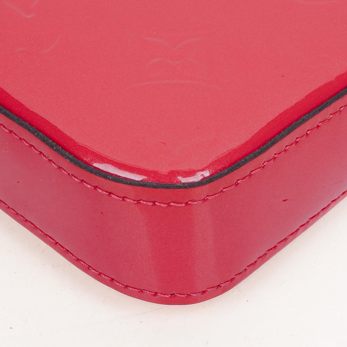 Louis Vuitton Felicie Pochette Kettenbörse aus knallpinkem Vernis