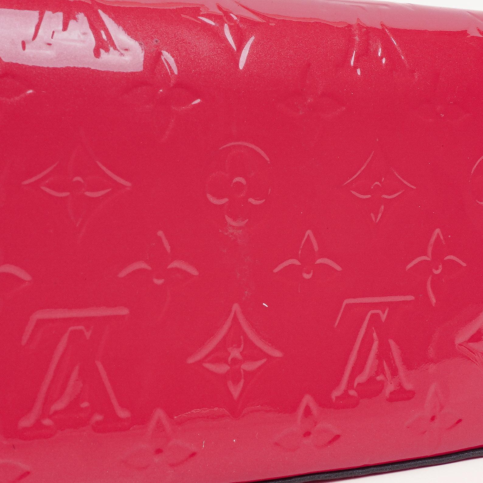 Louis Vuitton Felicie Pochette Kettenbörse aus knallpinkem Vernis