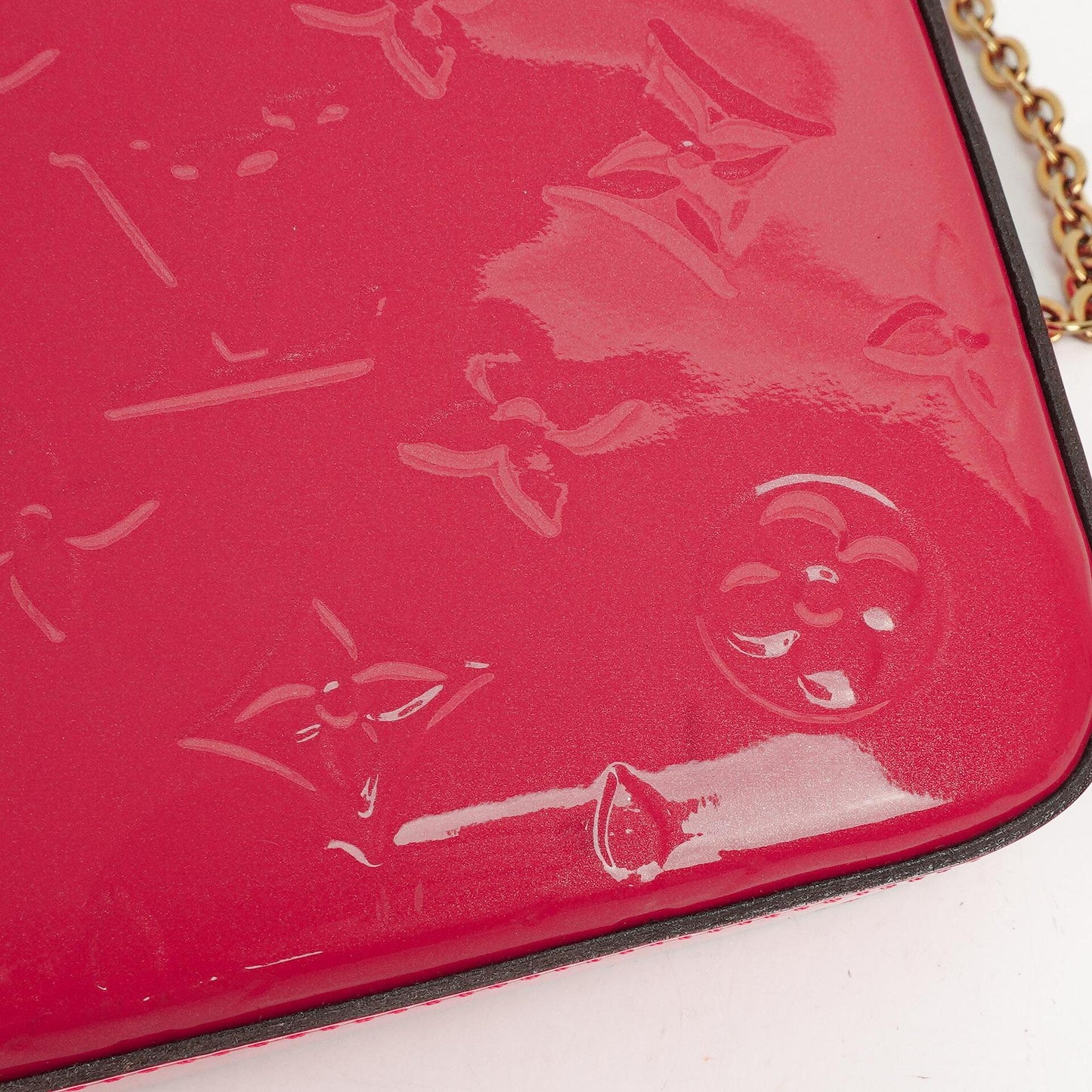 Louis Vuitton Felicie Pochette Kettenbörse aus knallpinkem Vernis