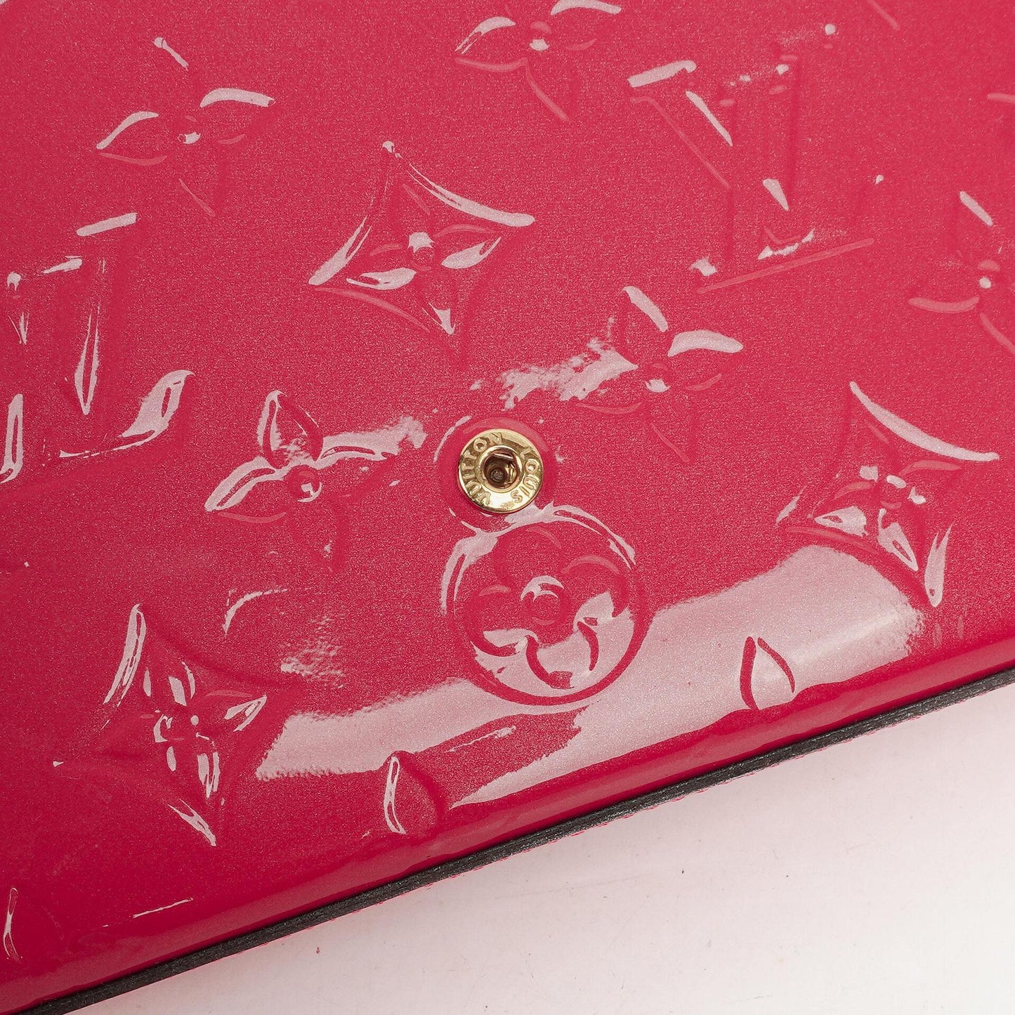 Louis Vuitton Felicie Pochette Kettenbörse aus knallpinkem Vernis