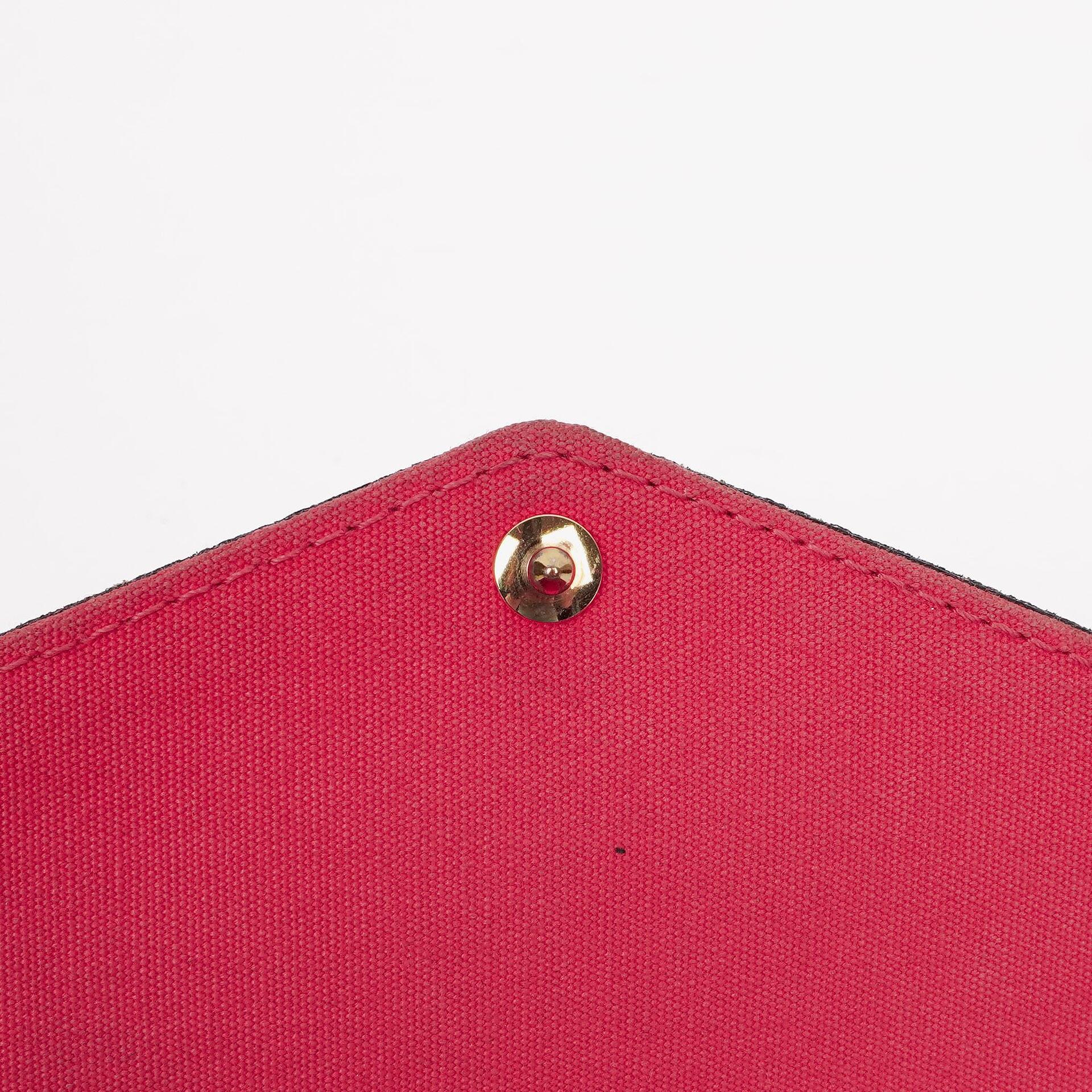 Louis Vuitton Felicie Pochette Kettenbörse aus knallpinkem Vernis