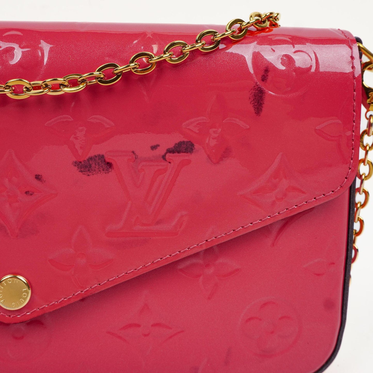 Louis Vuitton Felicie Pochette Kettenbörse aus knallpinkem Vernis