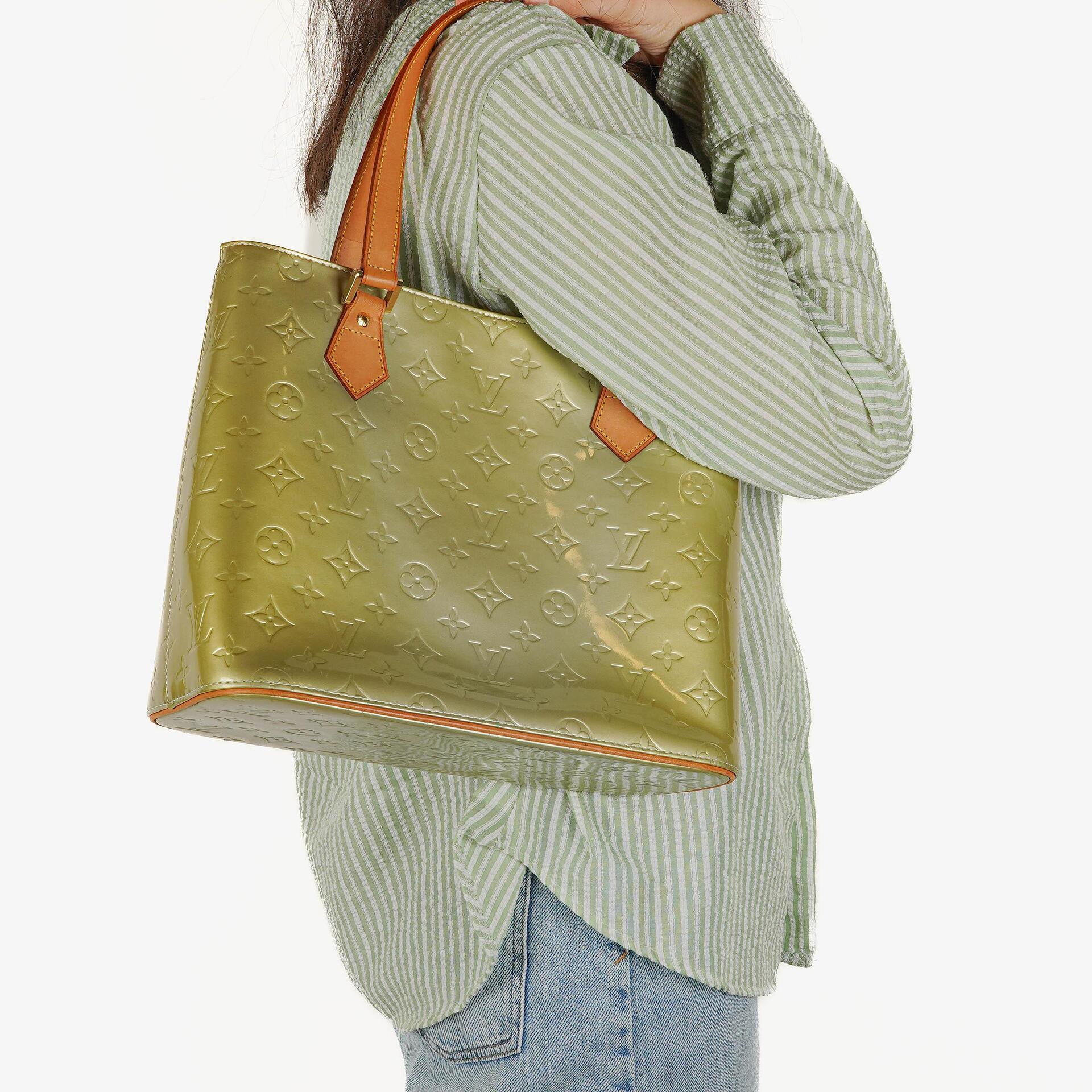 Louis Vuitton Houston Schultertasche aus grünem Vernis