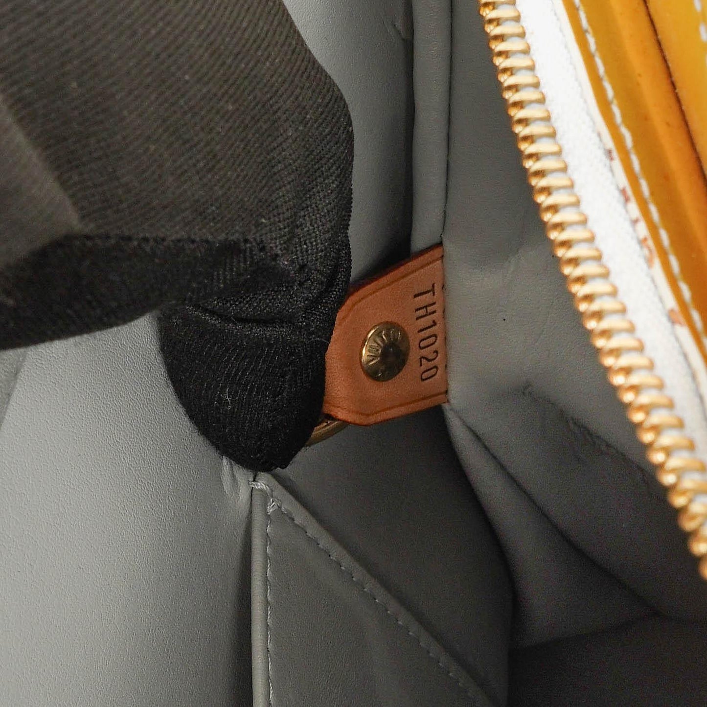 Louis Vuitton Houston Schultertasche aus grünem Vernis