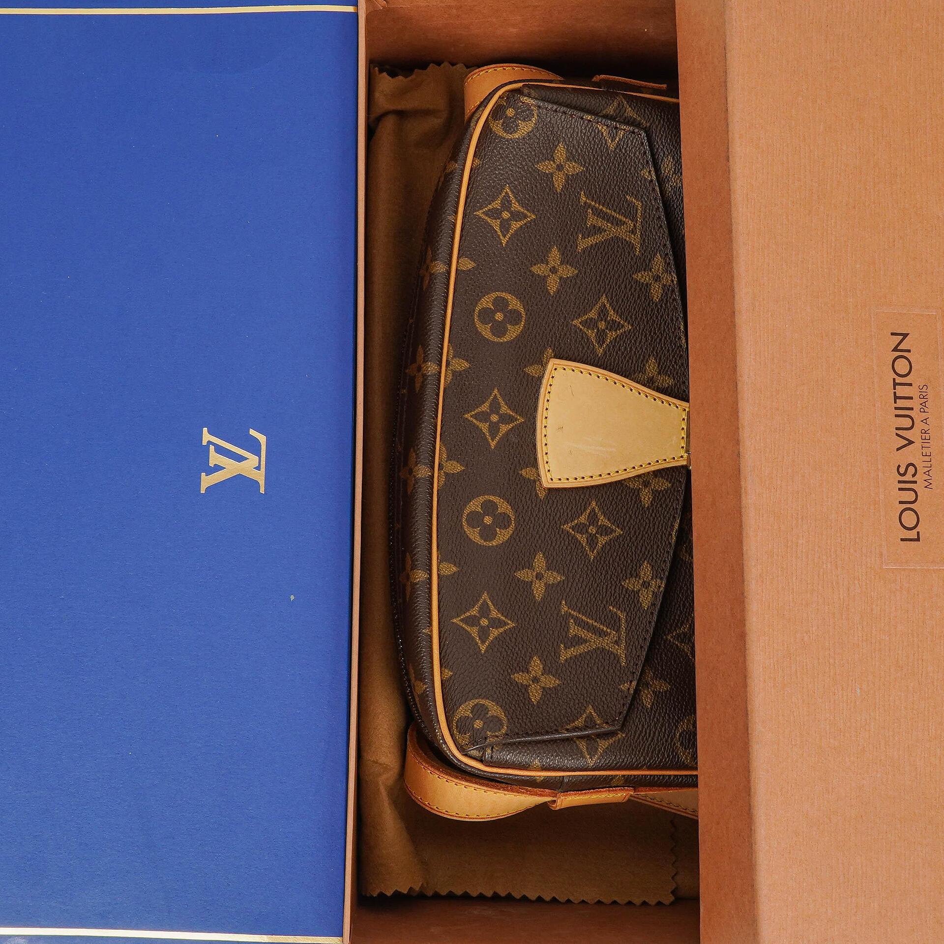 Louis Vuitton Jeune Fille MM Umhängetasche aus Monogram Canvas