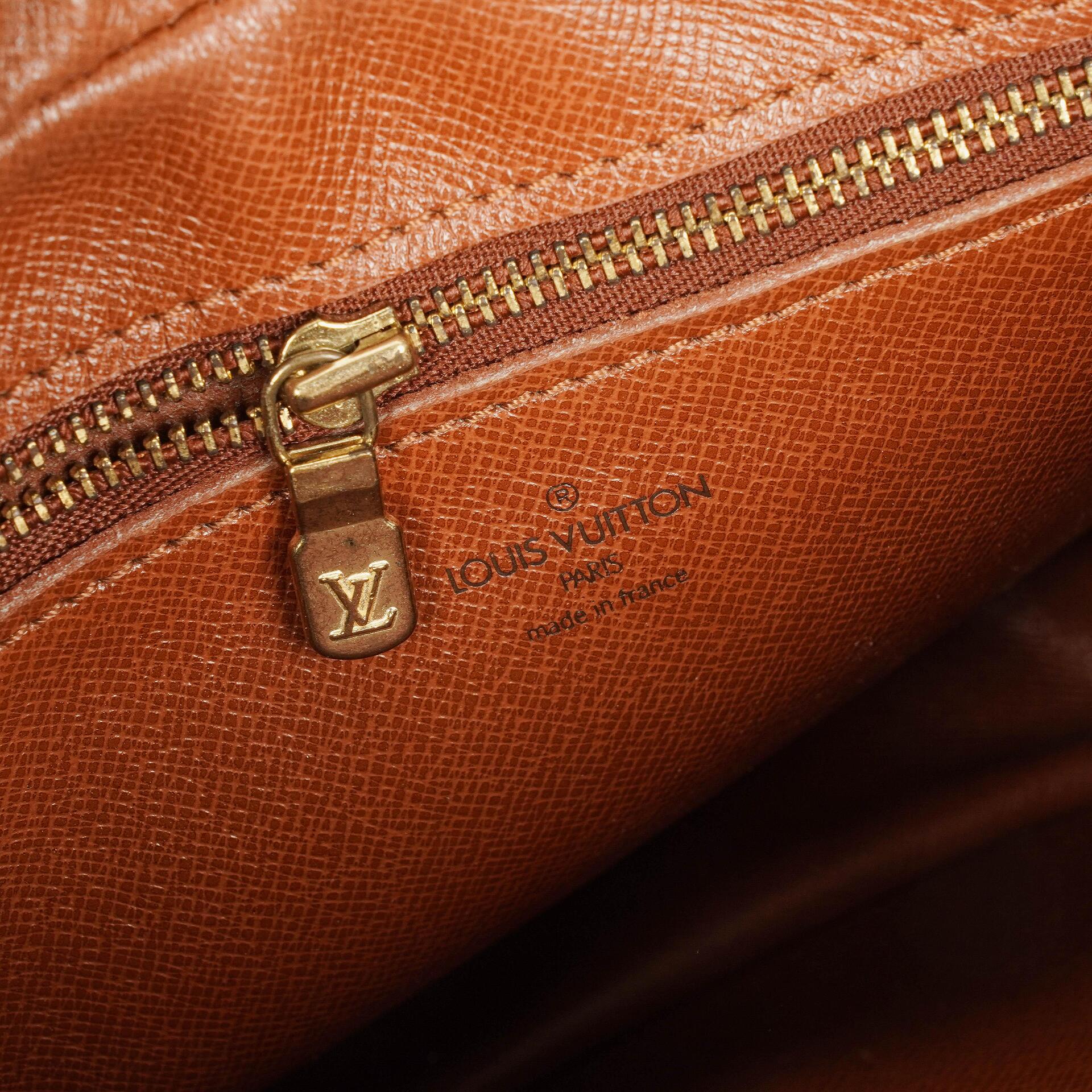 Louis Vuitton Jeune Fille MM Monogram Canvas Umhängetasche