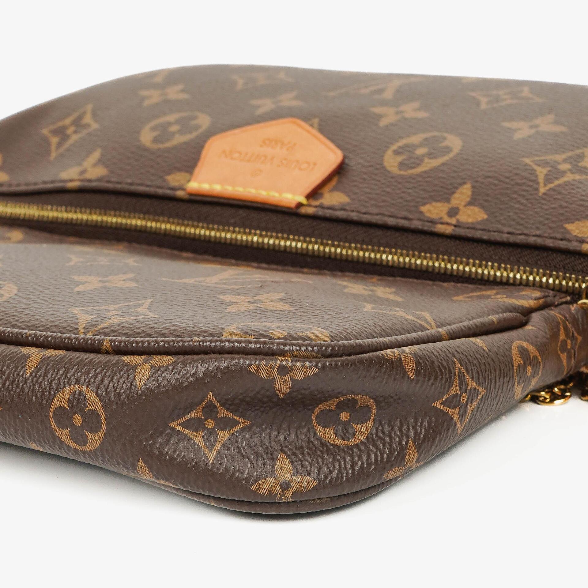 Louis Vuitton Multi-Pochette Accessoires Tasche aus Kaki Monogram Canvas