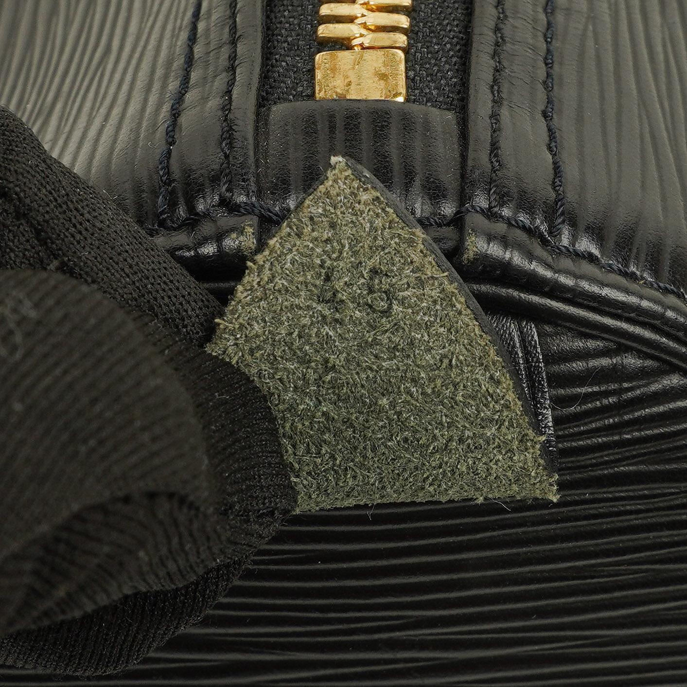 Louis Vuitton Keepall 45 Reisetasche aus schwarzem Epi-Leder