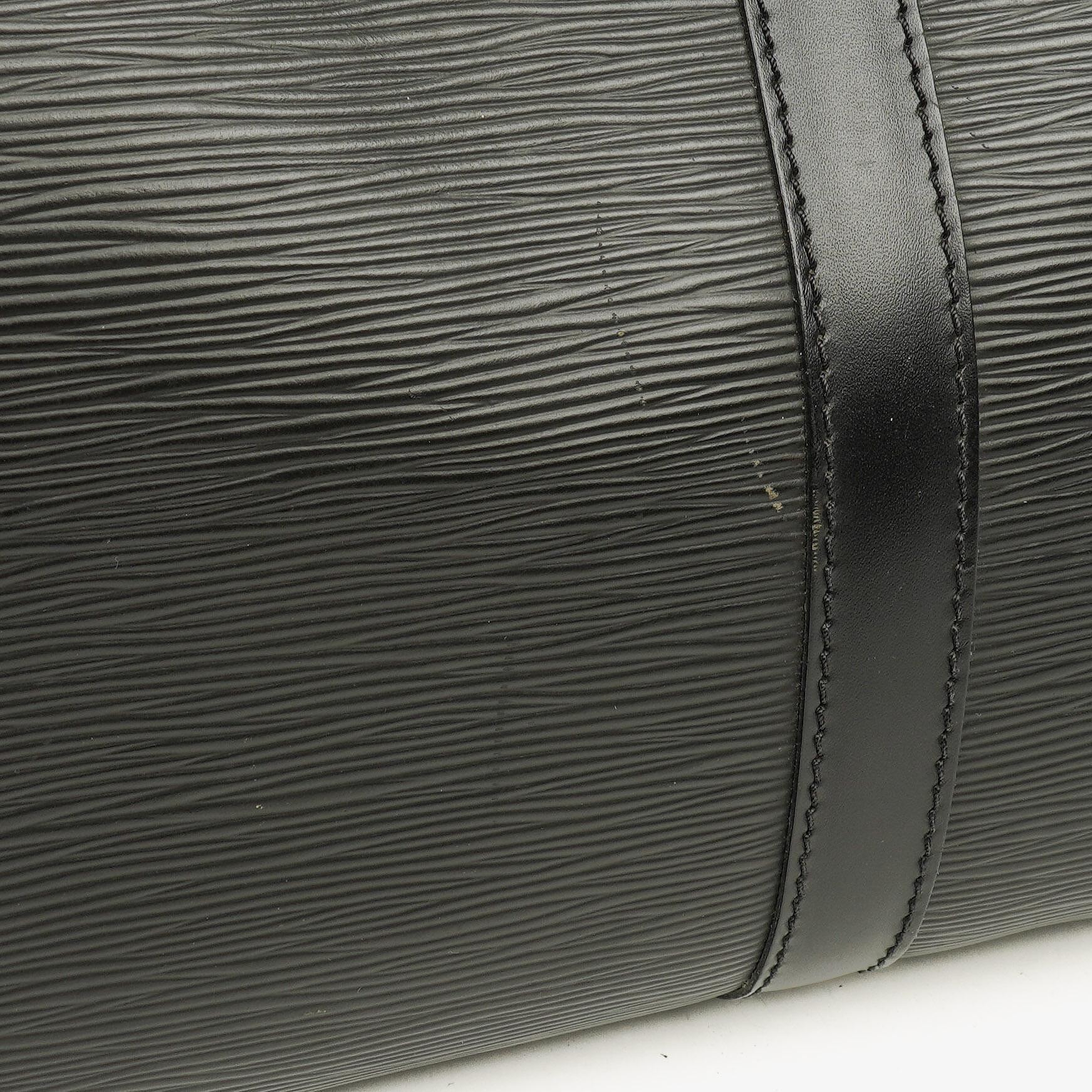 Louis Vuitton Keepall 45 Reisetasche aus schwarzem Epi-Leder