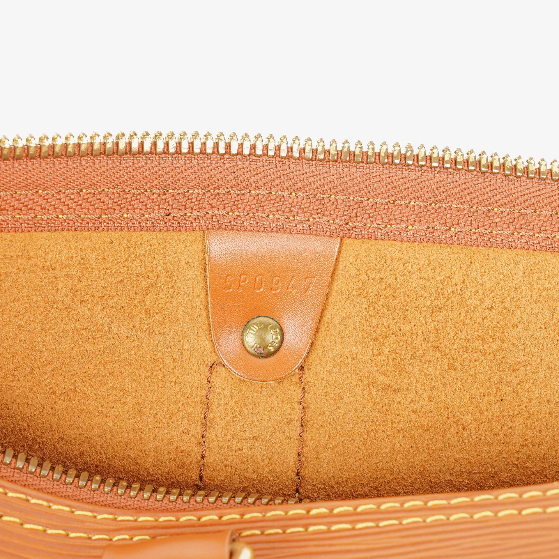 Louis Vuitton Keepall 45 Reisetasche aus cognacfarbenem Epi Leder