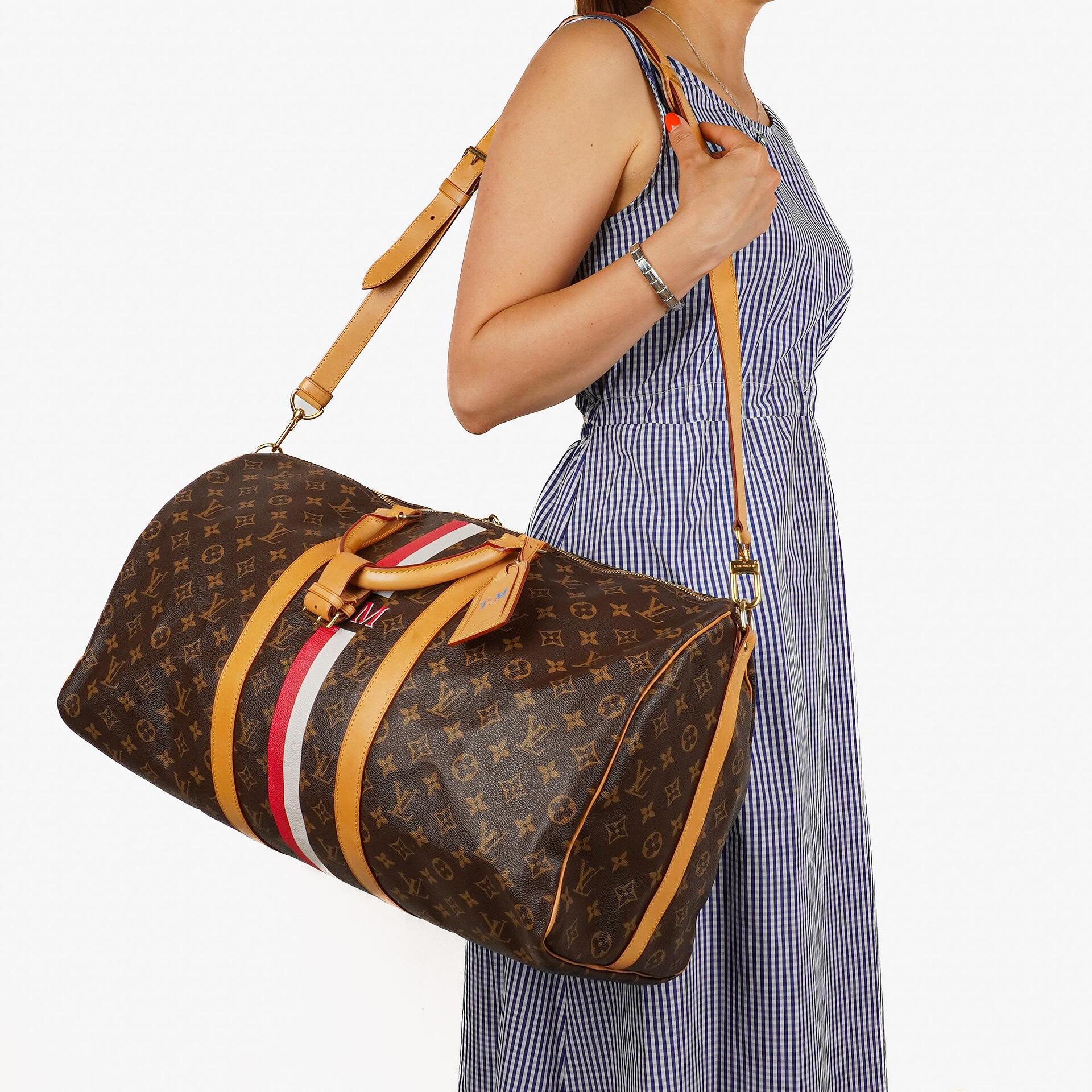 Louis Vuitton Keepall 50 Bandouliere Monogram Canvas Reisetasche mit personalisiertem Heißstempel