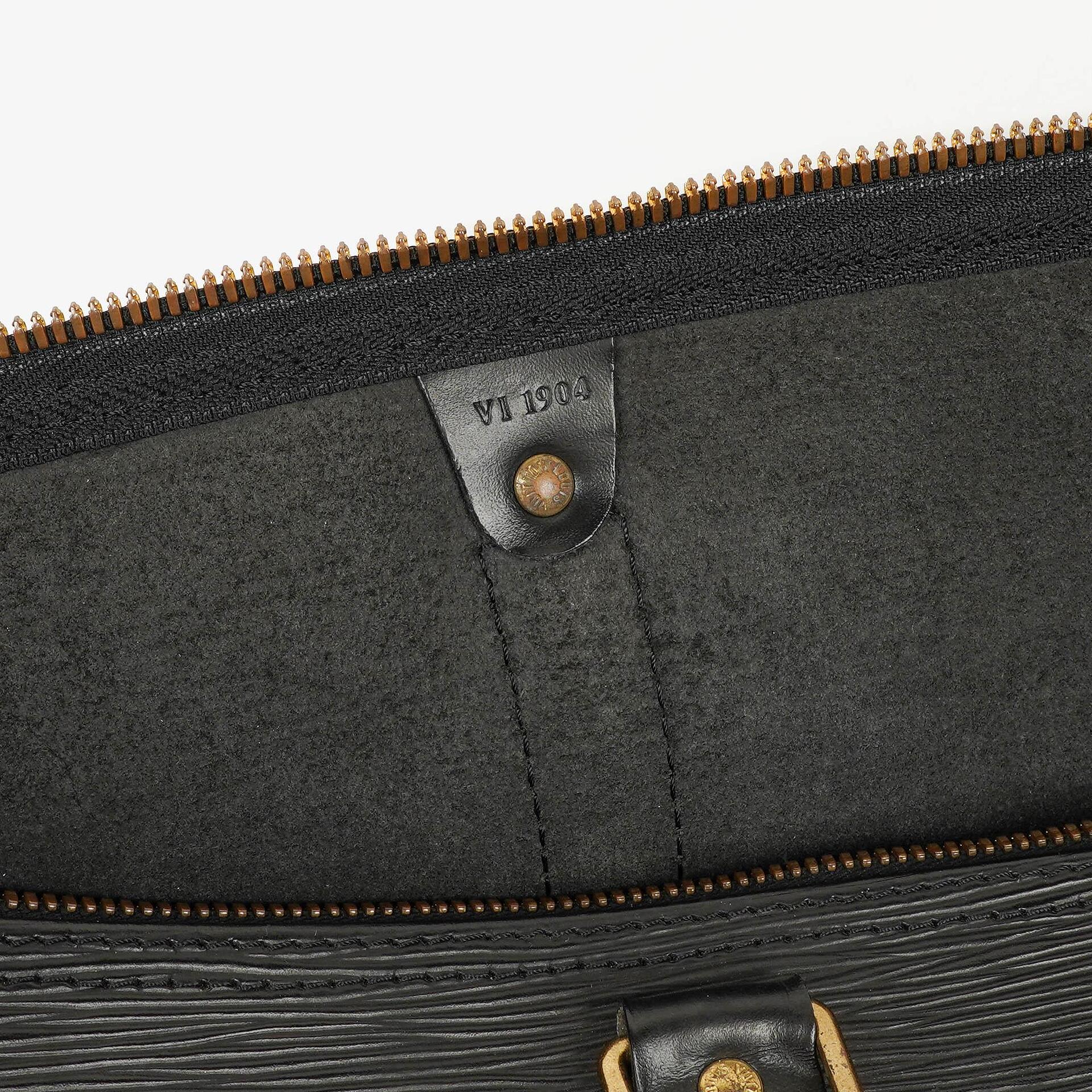 Louis Vuitton Keepall 55 Reisetasche in Schwarz aus Epi Leder