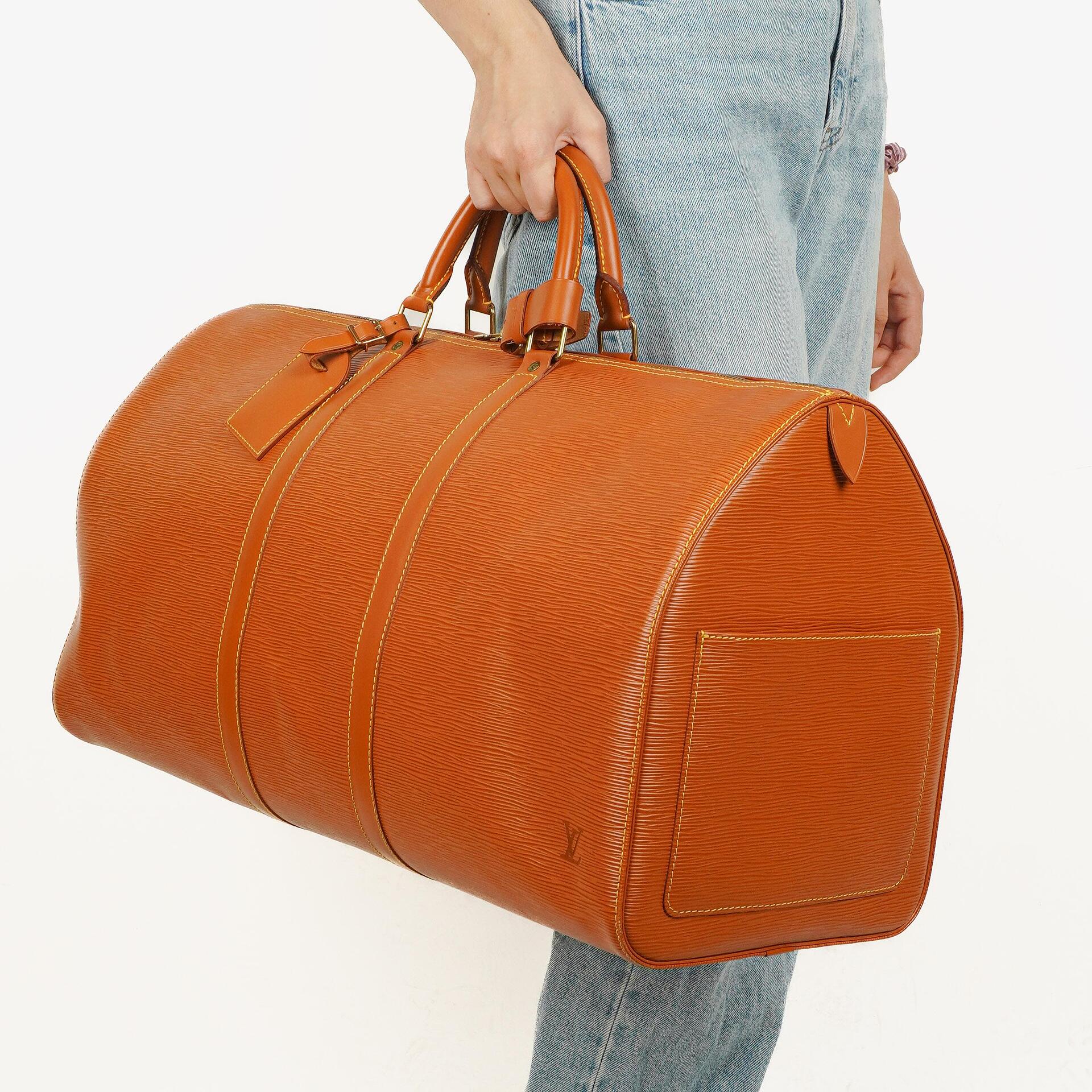Louis Vuitton Keepall 55 Reisetasche aus Epi Leder in Cognac