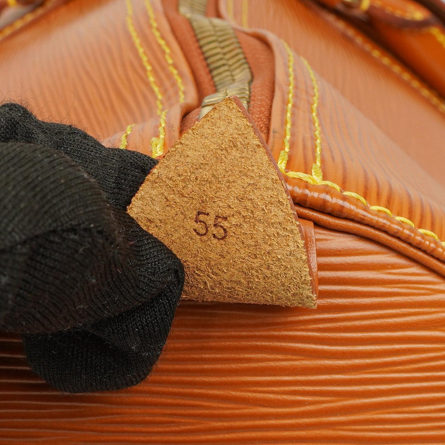 Louis Vuitton Keepall 55 Reisetasche aus Epi Leder in Cognac
