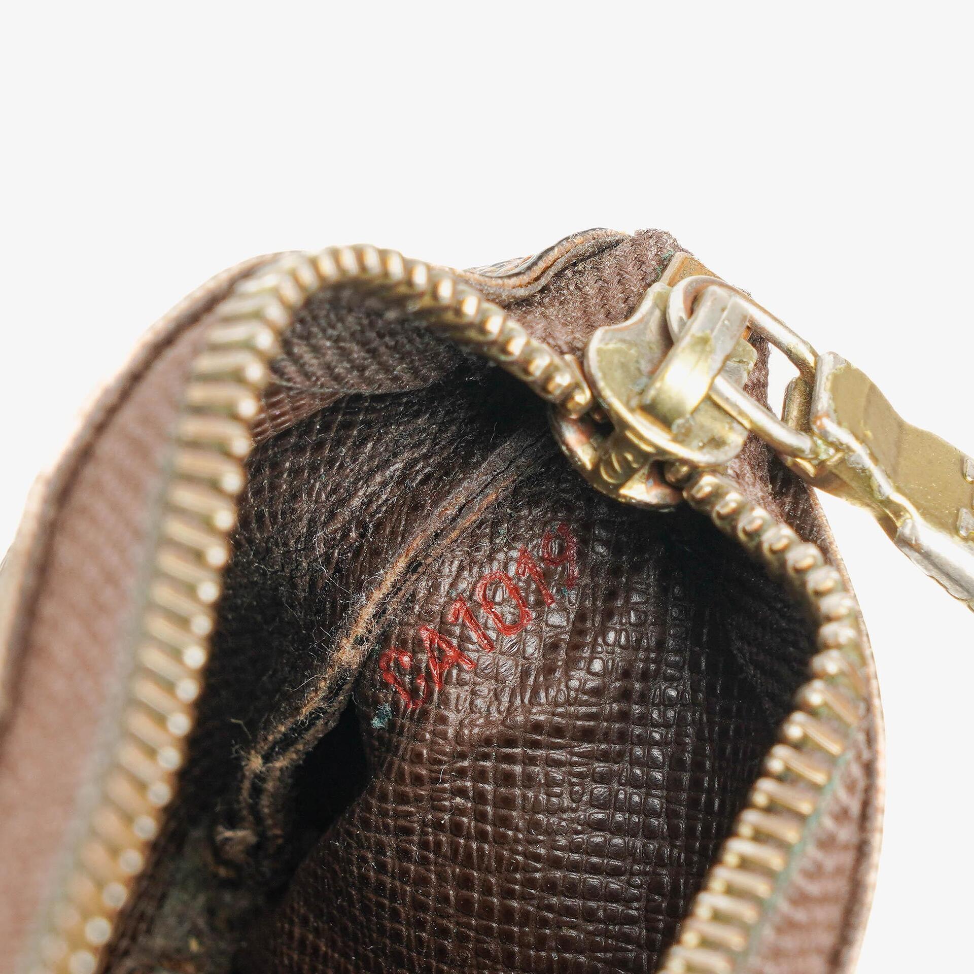 Louis Vuitton Schlüsselmäppchen Damier Ebene
