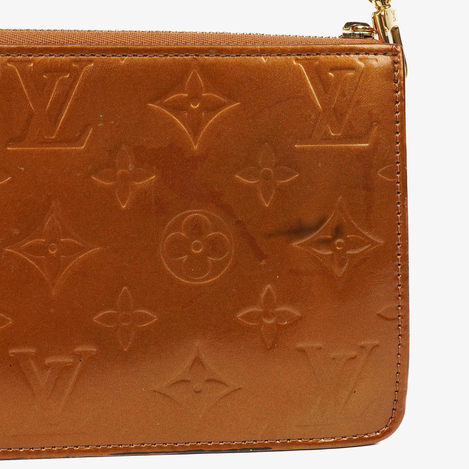 Louis Vuitton Lexington Clutch Tasche aus braunem Monogram Vernis