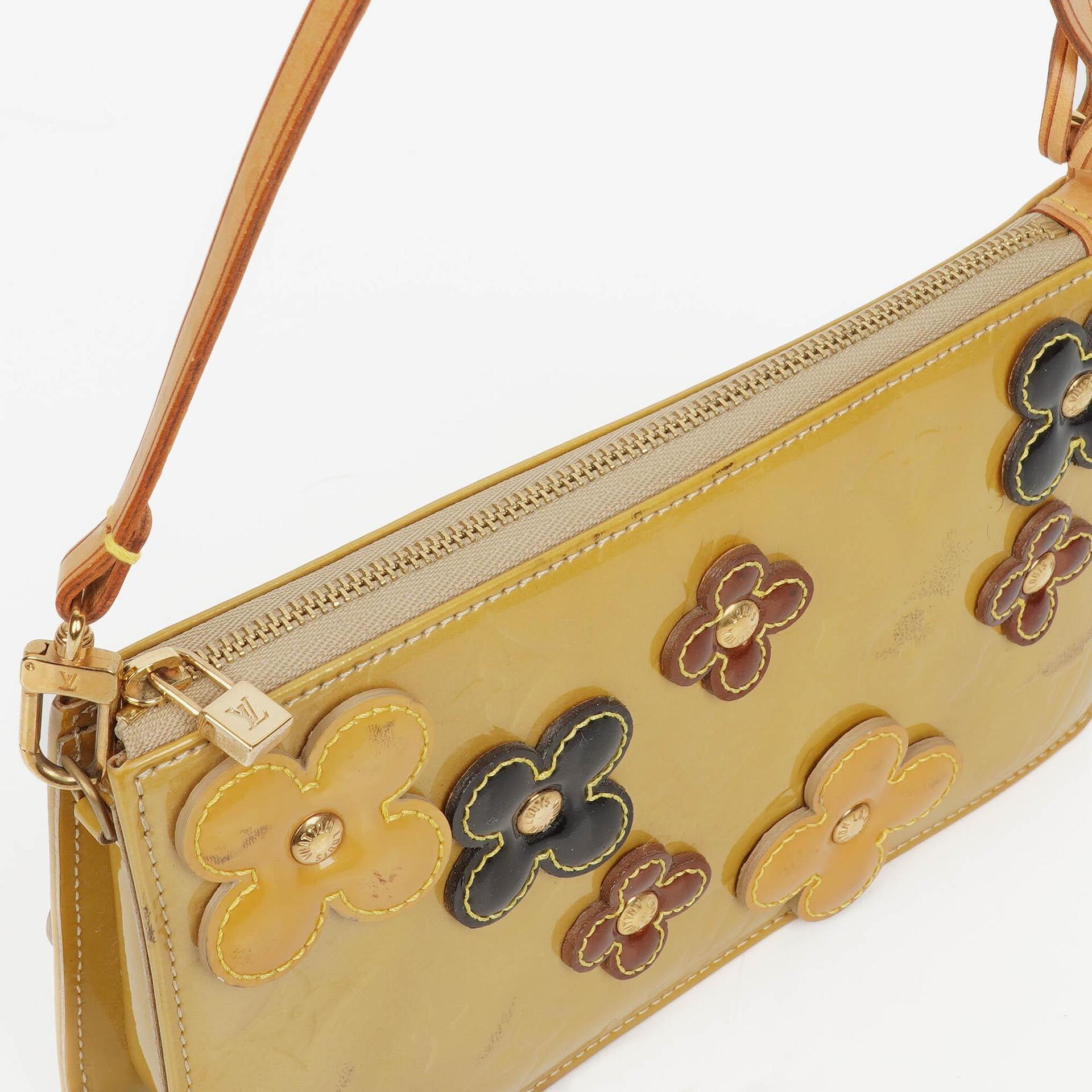 Louis Vuitton Lexington Flowers Pochette Vernis Leder
