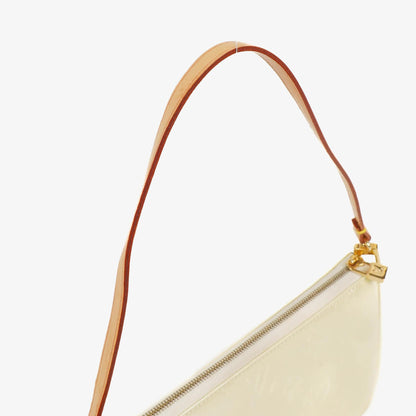 Louis Vuitton Lexington Clutch Handtasche aus Perle Monogram Vernis