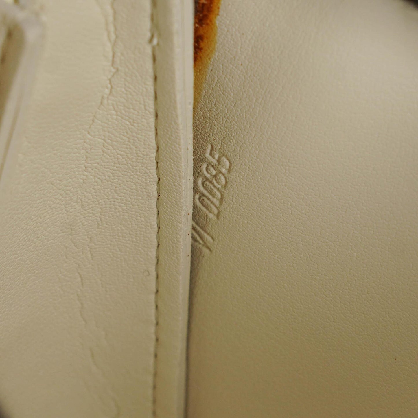 Louis Vuitton Lexington Clutch Handtasche aus Perle Monogram Vernis