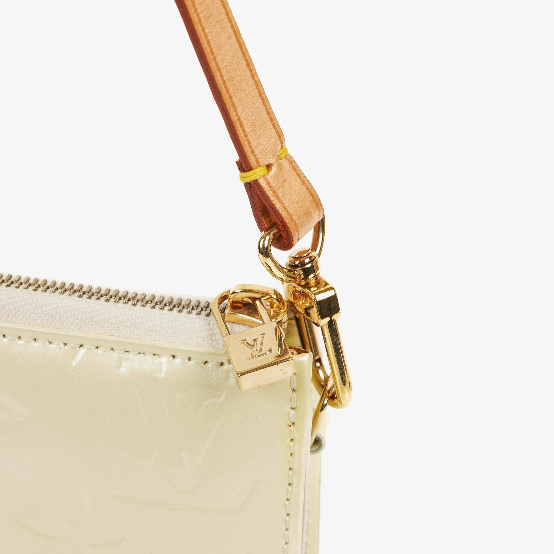 Louis Vuitton Lexington Clutch Handtasche aus Perle Monogram Vernis