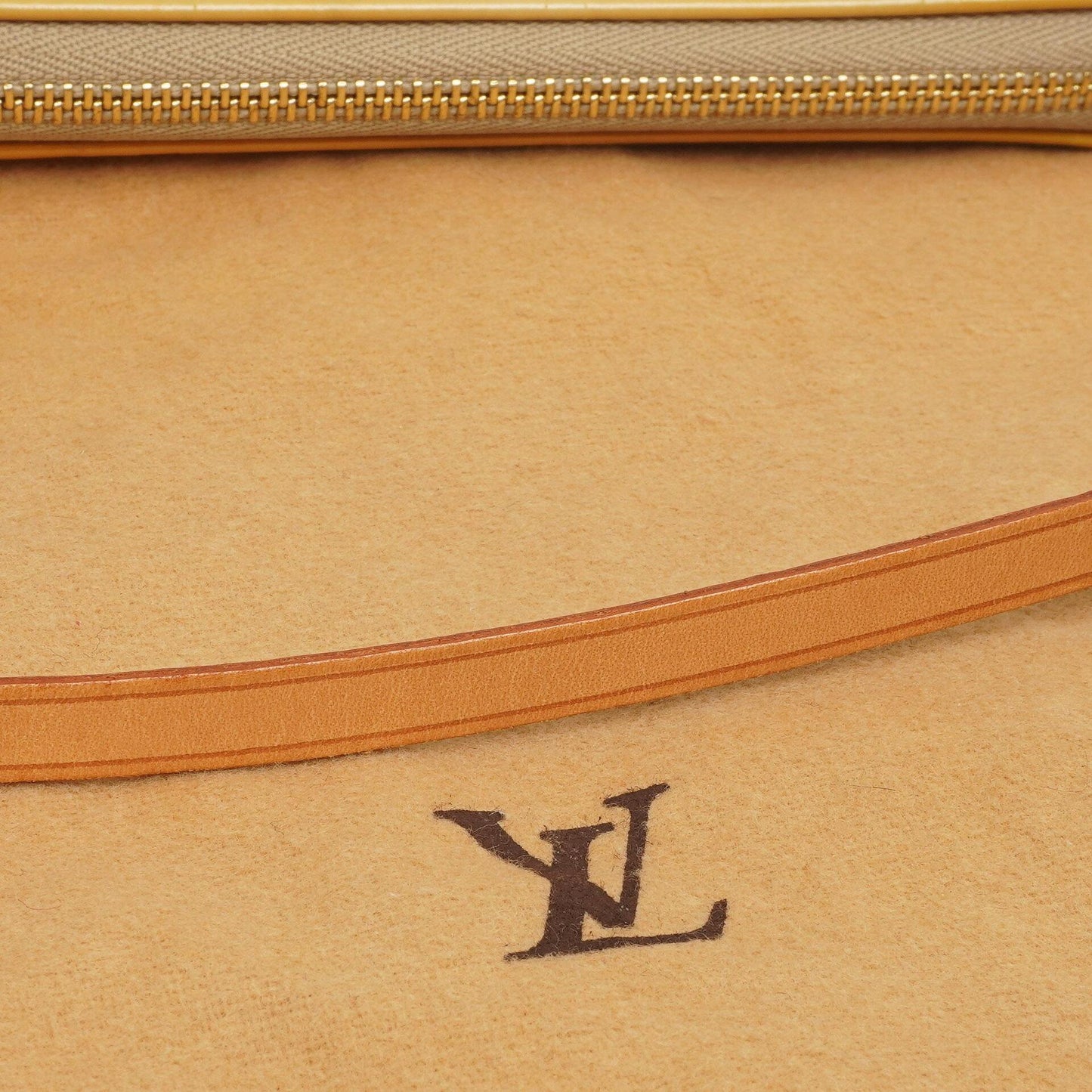 Louis Vuitton Lexington Gelb Monogram Vernis Clutch Handtasche
