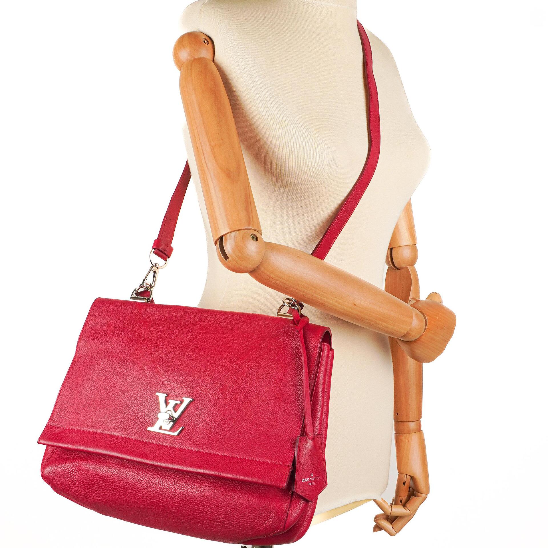 Louis Vuitton Lockme II Tasche aus Dahlia-Kalbsleder