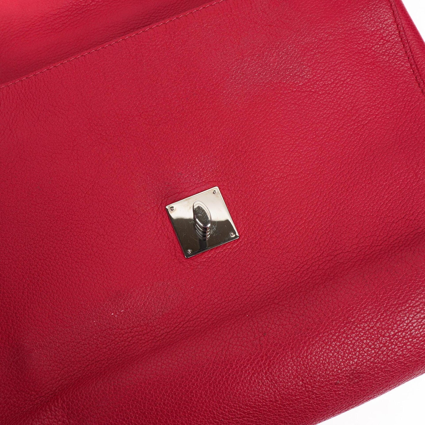 Louis Vuitton Lockme II Tasche aus Dahlia-Kalbsleder