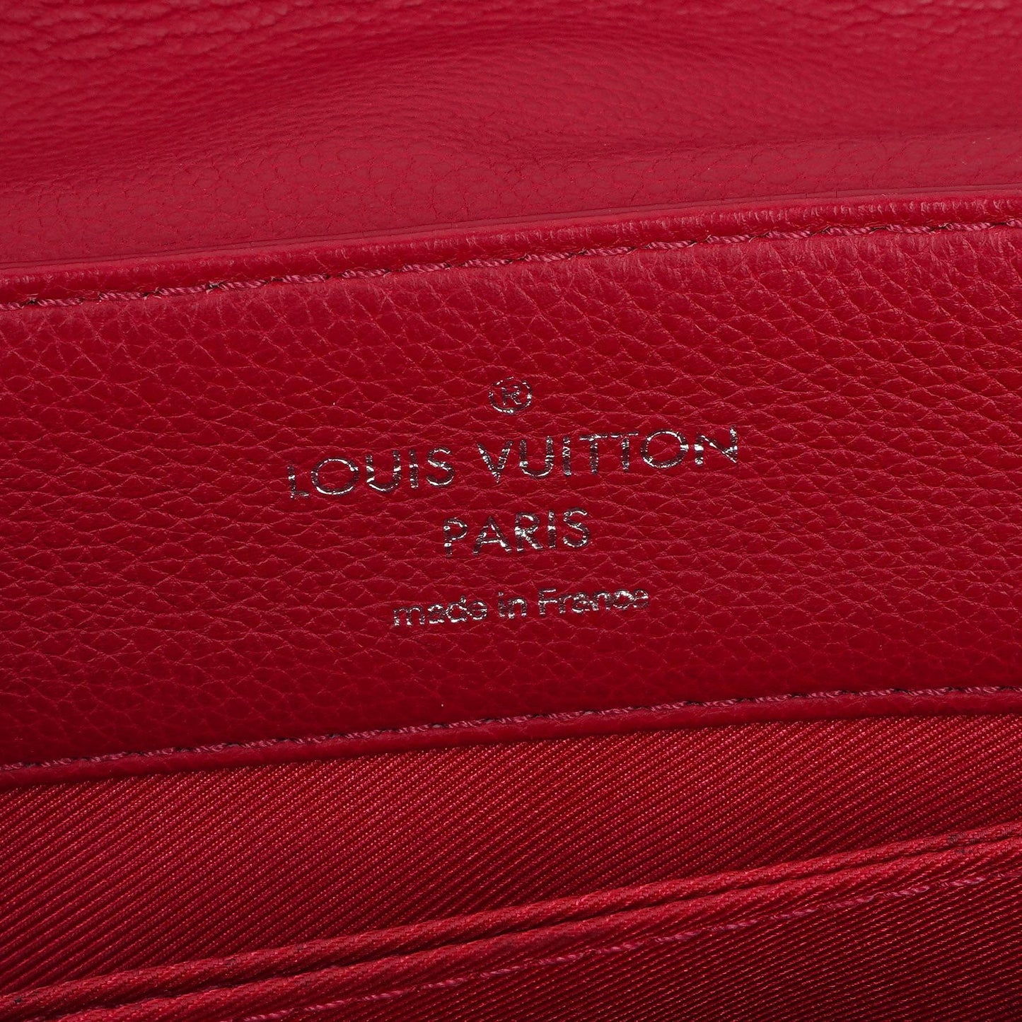 Louis Vuitton Lockme II Tasche aus Dahlia-Kalbsleder