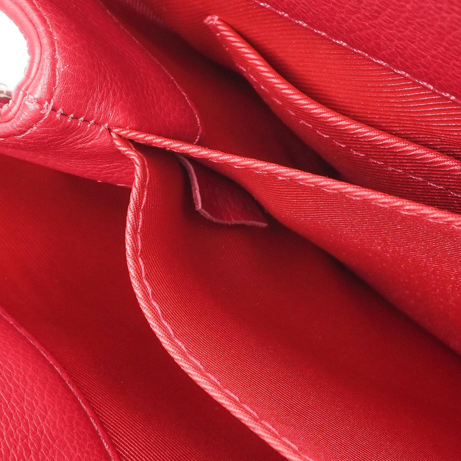 Louis Vuitton Lockme II Tasche aus Dahlia-Kalbsleder