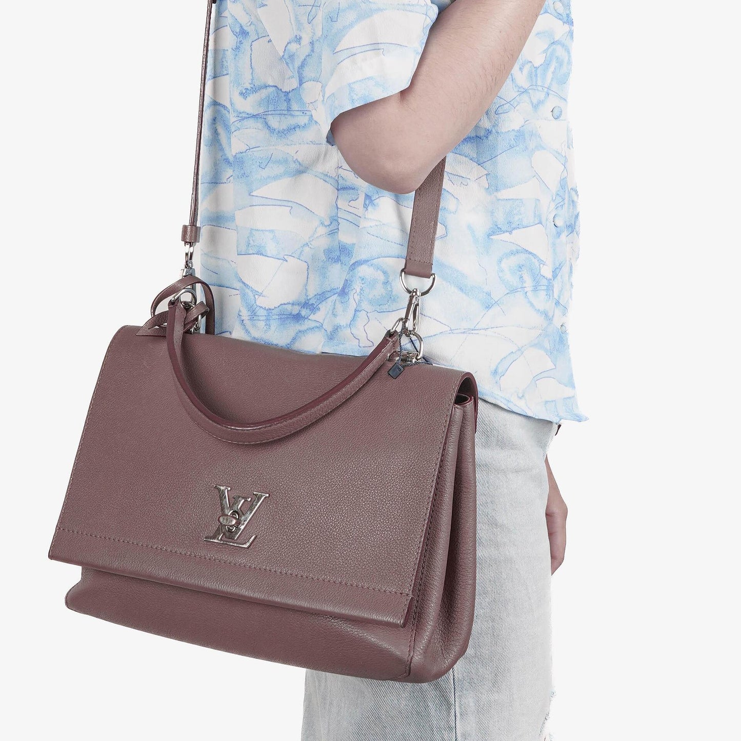 Louis Vuitton Lockme II Tasche aus Kalbsleder in Taupe Glace