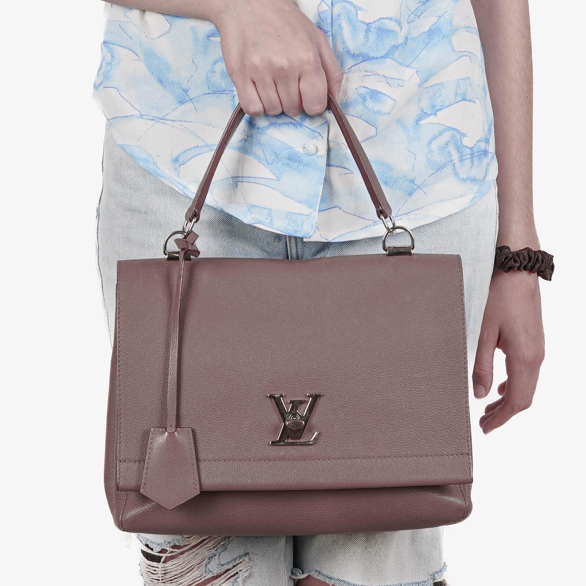 Louis Vuitton Lockme II Tasche aus Kalbsleder in Taupe Glace