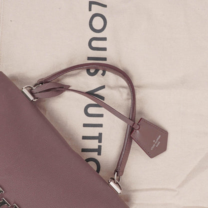 Louis Vuitton Lockme II Tasche aus Kalbsleder in Taupe Glace