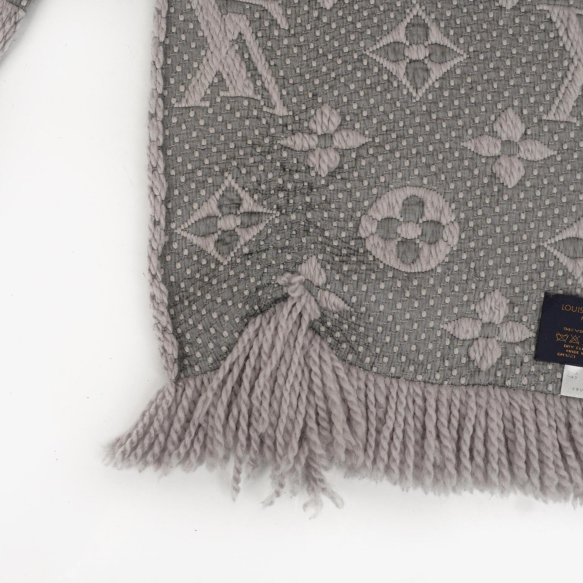 Louis Vuitton Logomania Woll-Seiden-Schal Perlgrau