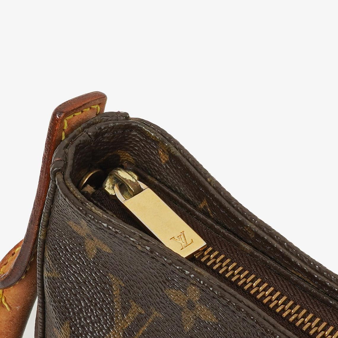 Louis Vuitton Looping MM Tasche aus Monogram Canvas
