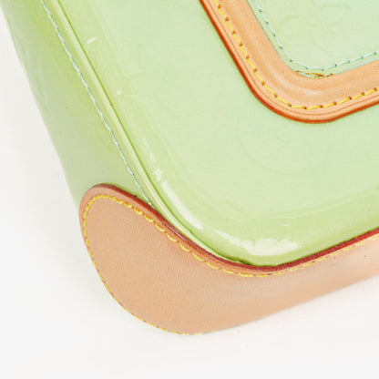 Louis Vuitton Mallory Square Schultertasche aus Monogram Vernis in Pfefferminz