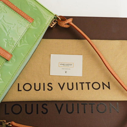 Louis Vuitton Mallory Square Schultertasche aus Monogram Vernis in Pfefferminz