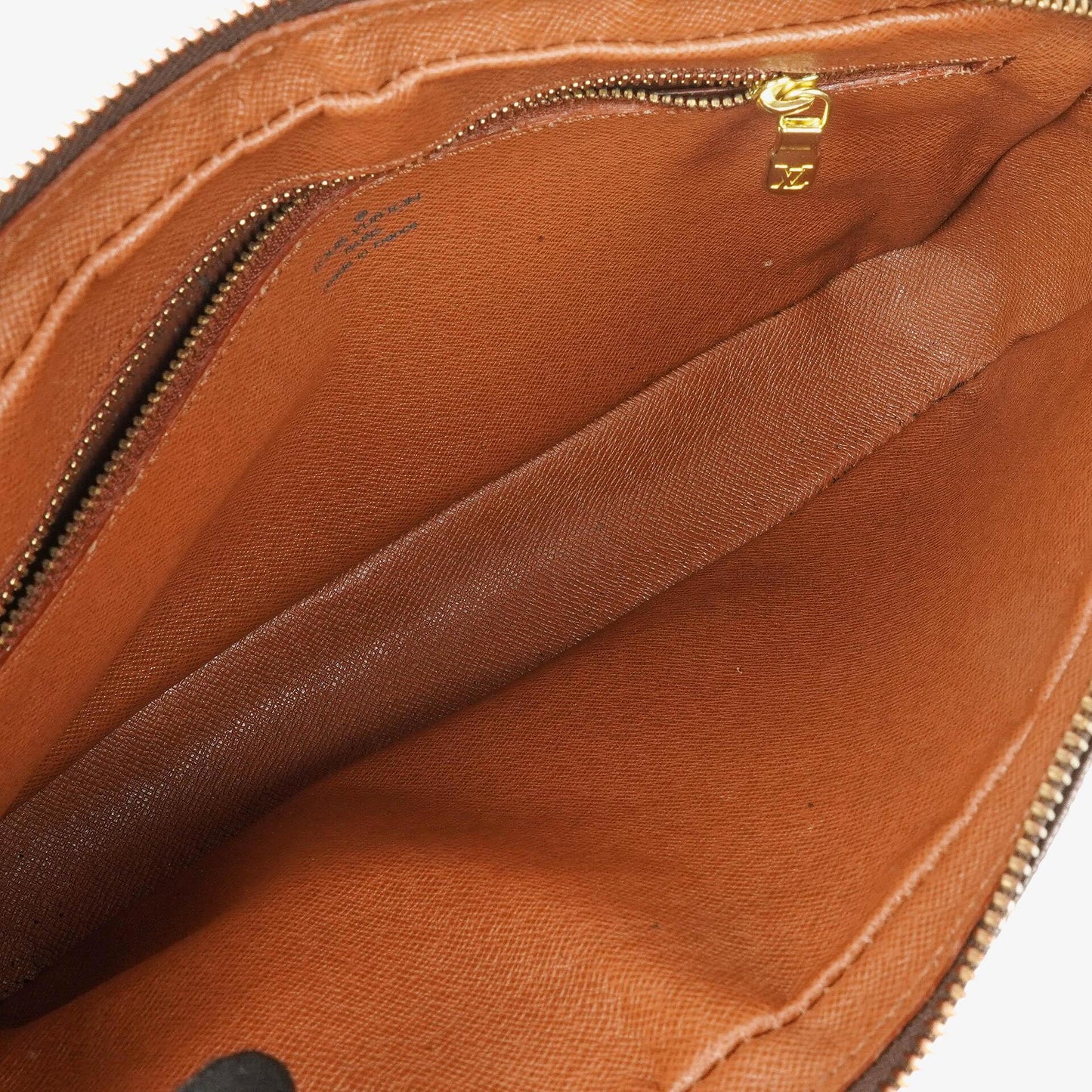 Louis Vuitton Marly Dragonne Pouch aus Monogram Canvas